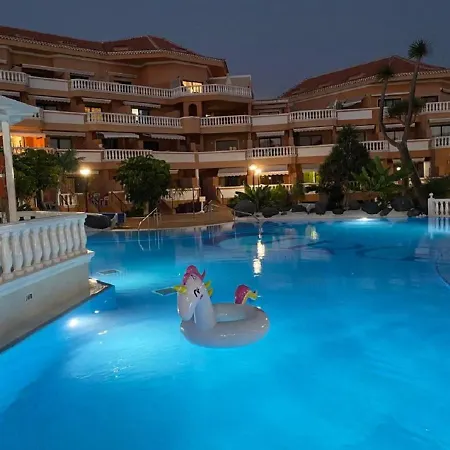 Royal Garden Sea Views By Deihu Experiences Lägenhet