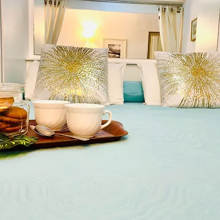 Royal Garden Sea Views By Deihu Experiences شقة